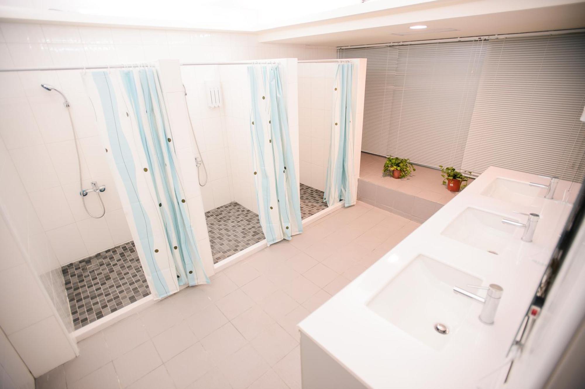 Kiwi Express Hotel - Chenggong Rd Taichung Dış mekan fotoğraf