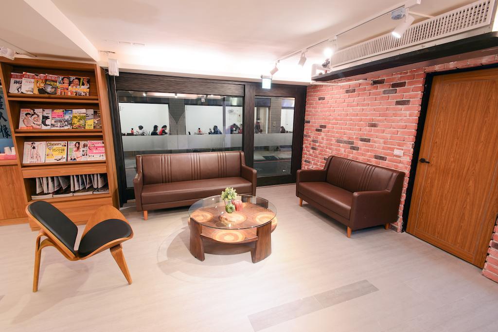 Kiwi Express Hotel - Chenggong Rd Taichung Dış mekan fotoğraf